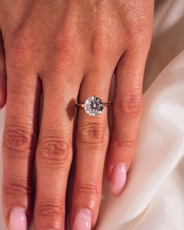 Atlas - Round - Zen Moissanite