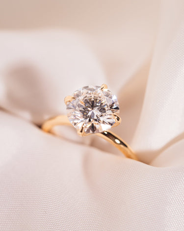 Atlas - Round - Zen Moissanite