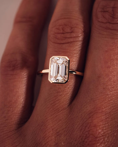 Beth - Zen Moissanite