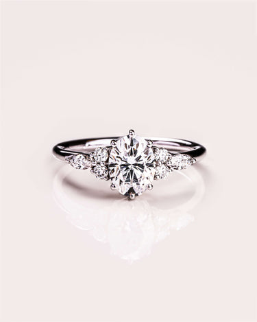Dahlia - Oval - Zen Moissanite