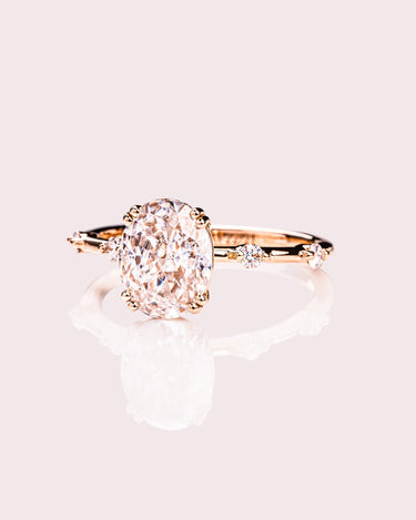 Daphne - Oval - Zen Moissanite