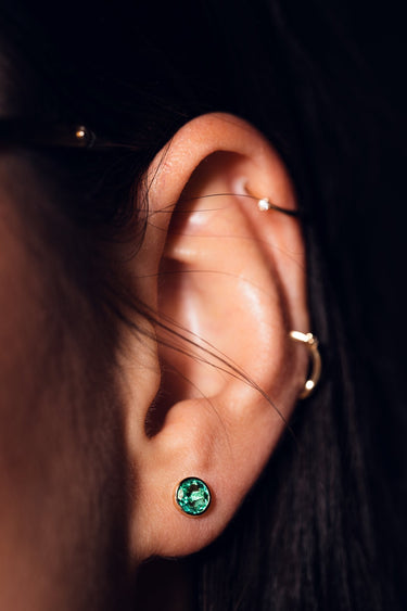 Demi Earrings - Round Lab - Emerald - Zen Moissanite