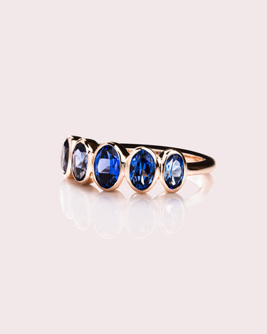 Diana - Oval Lab - Sapphire Band - Zen Moissanite