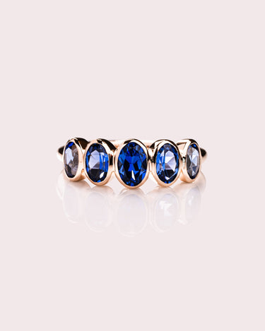 Diana - Oval Lab - Sapphire Band - Zen Moissanite