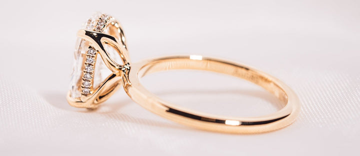 Elisa - Oval - Zen Moissanite