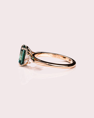 Freya - Emerald - Zen Moissanite