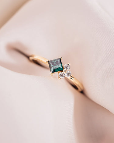 Ivy - Zen Moissanite