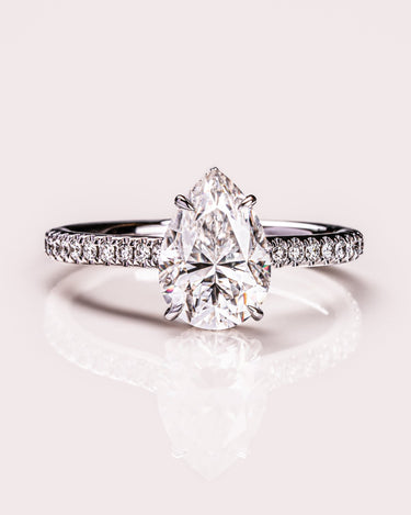 Jasmine - Pear - Zen Moissanite