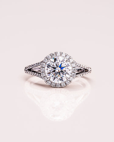 Larissa - Round - Zen Moissanite