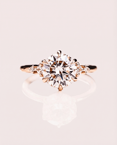 Magnolia - Round - Zen Moissanite