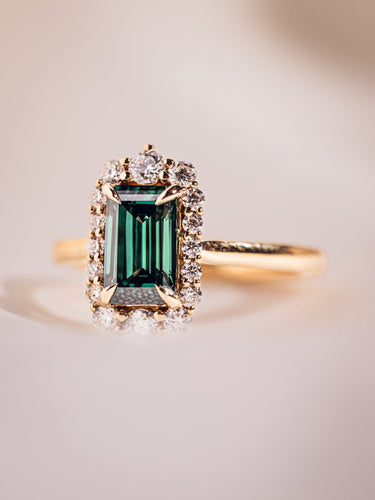 Margot - Emerald - Zen Moissanite