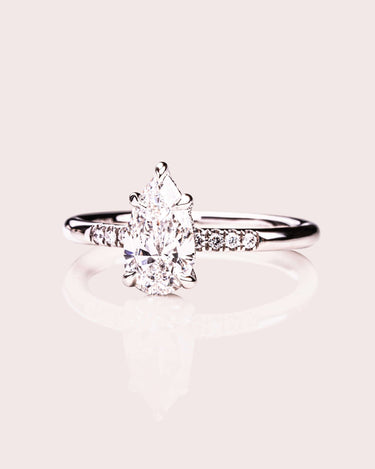 Michelle - Pear Lab - Diamond - Zen Moissanite