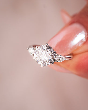 Nicola - Round & Pear - Zen Moissanite