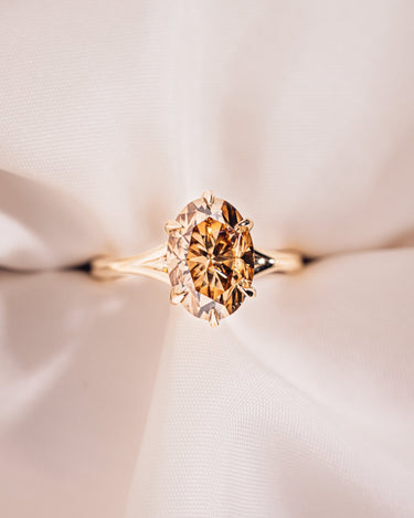 Norma - Oval (Champagne) - Zen Moissanite
