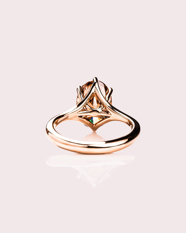 Norma - Oval (Champagne) - Zen Moissanite
