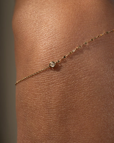 Ready to Ship - Round Bezel Bracelet - Zen Moissanite