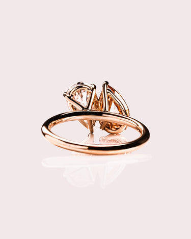 Sienna - Pear (Champagne & Colourless) - Zen Moissanite