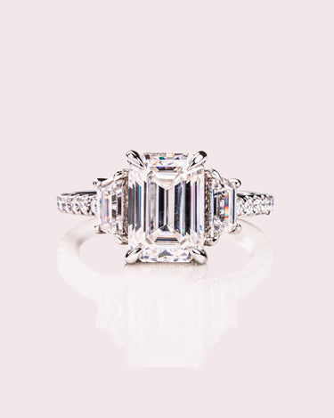 Toscana - Emerald & Trapezoid - Zen Moissanite