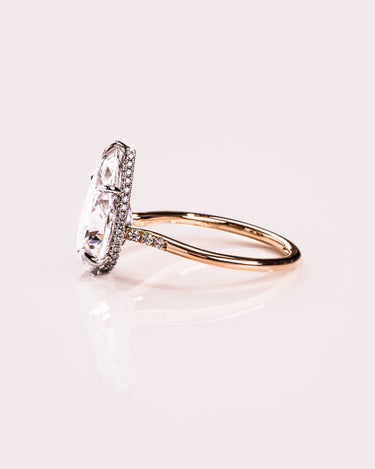Gisèle - Pear - Zen Moissanite