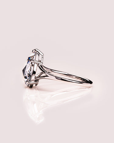 Lindsey - Rose Pear - Zen Moissanite