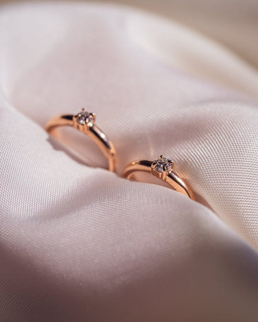 Lucy - Huggies - Zen Moissanite