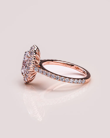 Margot (with Pavé) - Oval - Zen Moissanite
