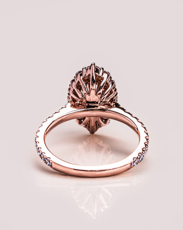 Margot (with Pavé) - Oval - Zen Moissanite