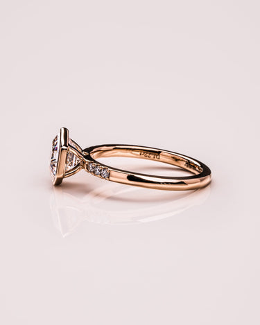 Phoebe - Hexagon - Zen Moissanite