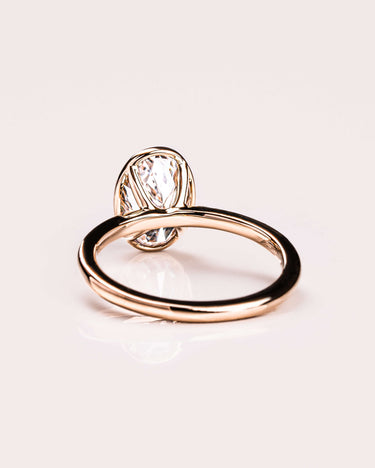 Beth - Oval - Zen Moissanite