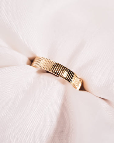 Beveled Cigar Band - Zen Moissanite