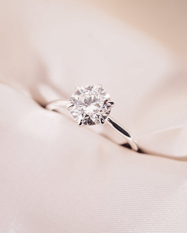 Camilla - Round - Zen Moissanite