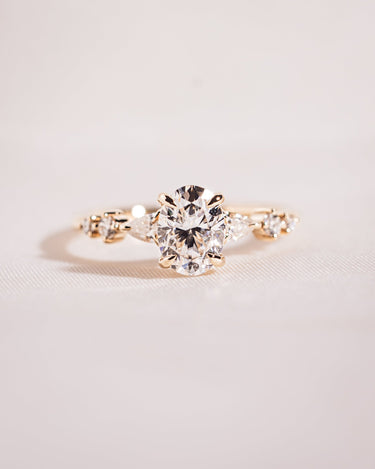 Camille - Oval - Zen Moissanite