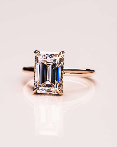 Caroline - Emerald - Zen Moissanite