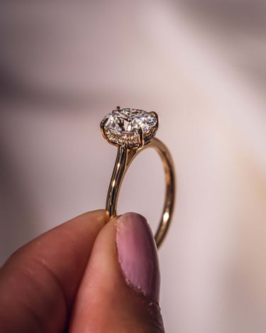 Caroline - Oval - Zen Moissanite