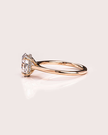 Caroline - Oval - Zen Moissanite