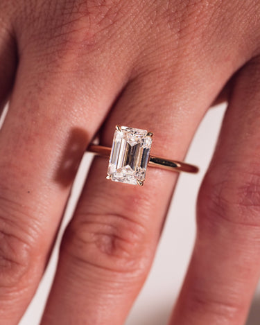 Carrie - Emerald - Zen Moissanite