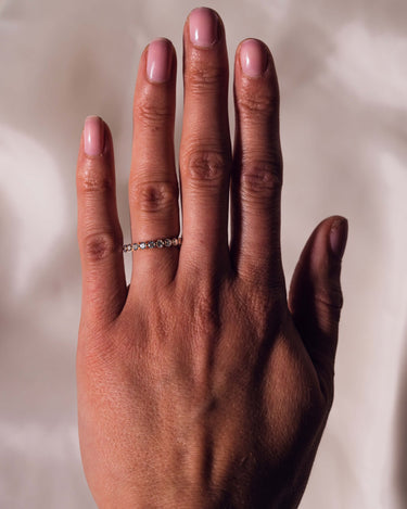 Casey - Round - Zen Moissanite