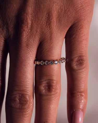 Casey - Round - Zen Moissanite