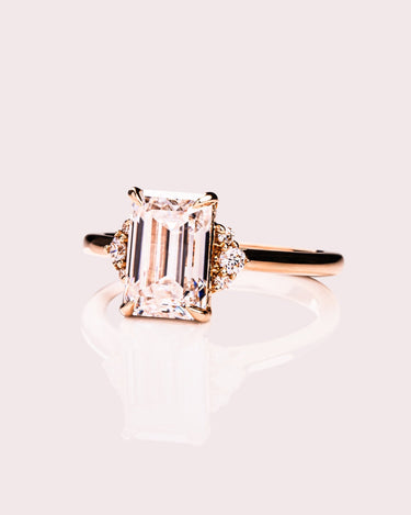 Cecilia - Emerald - Zen Moissanite
