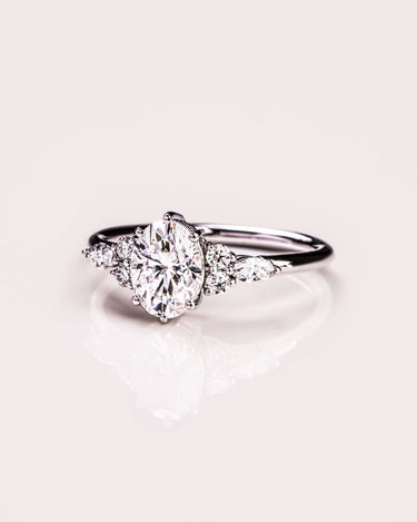 Dahlia - Oval - Zen Moissanite