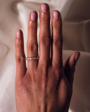 Demi - Emerald - Zen Moissanite