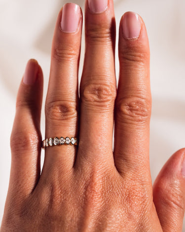 Demi - Oval - Zen Moissanite