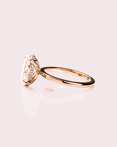 Elisa - Oval - Zen Moissanite