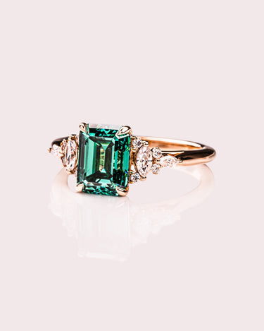 Freya - Emerald - Zen Moissanite
