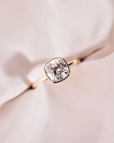 Hali - Cushion - Zen Moissanite