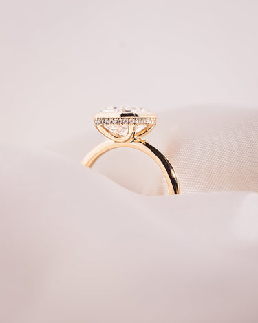 Hali - Emerald - Zen Moissanite