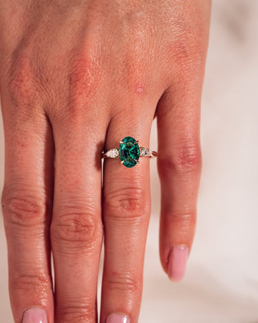Hannah - Oval (Lab - Emerald) & Pear - Zen Moissanite