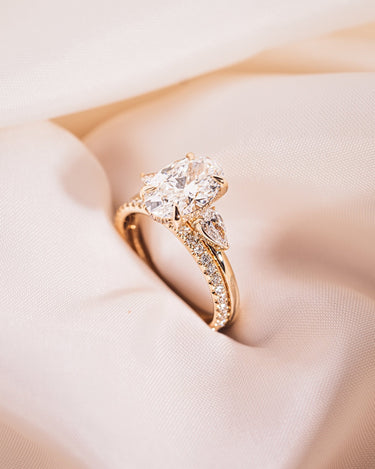 Harley - Oval Ring Set - Zen Moissanite