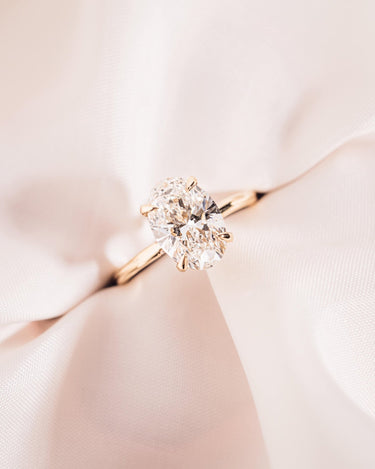 Harper - Oval Lab - Diamond - Zen Moissanite