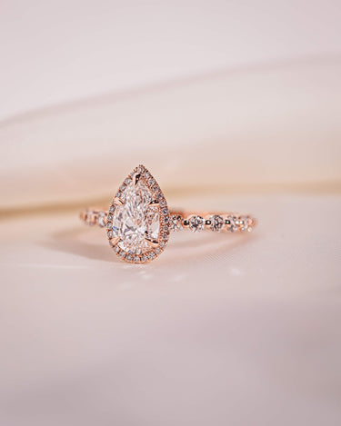Jenny - Pear Lab - Diamond - Zen Moissanite